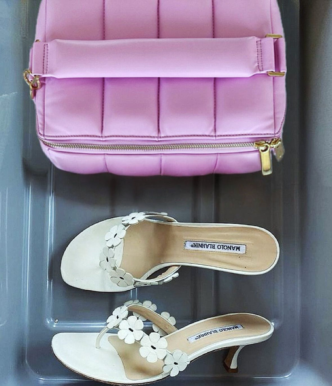 How to Pack Makeup for Travel Without Anything Breaking - ESTETIKA